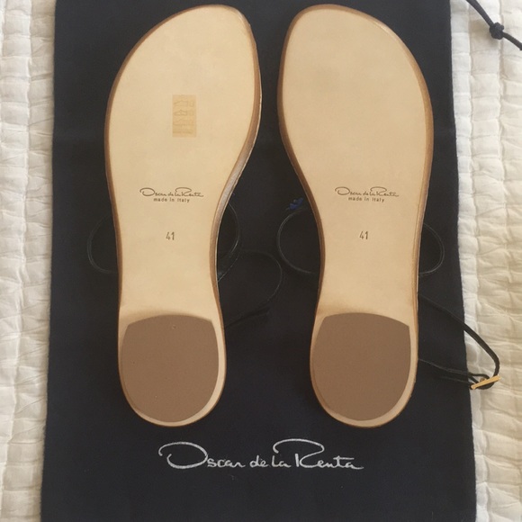 NWT Oscar de la Renta ankle strap navy flats - Picture 2 of 3